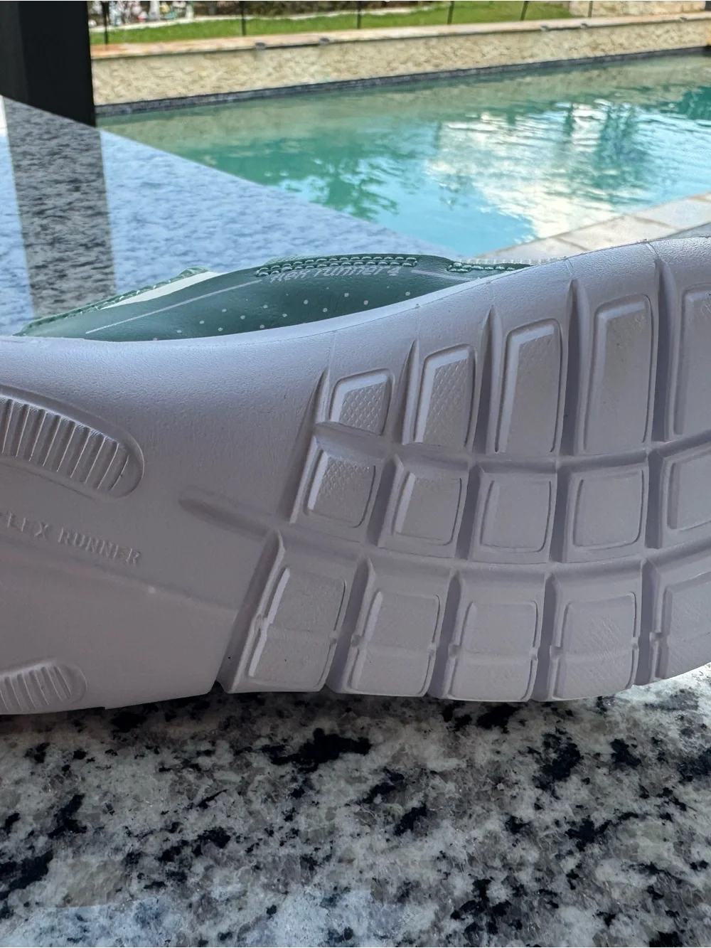 Nike sleek slip